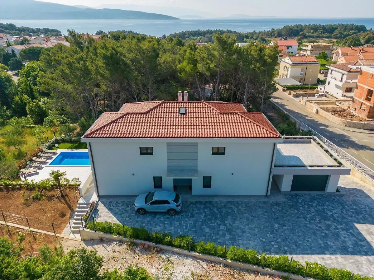 Apartments Paola & Karla With Pool Krk Town