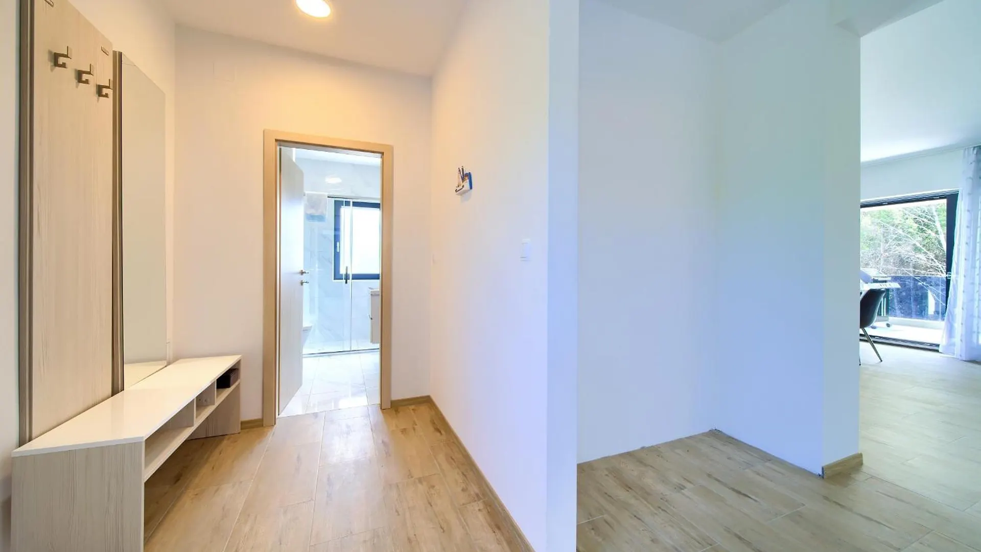 Apartments Paola & Karla With Pool Krk Town